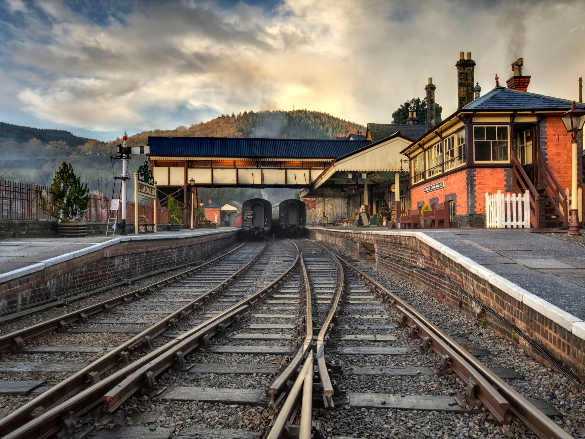 Empty train tracks at Llangollen Station